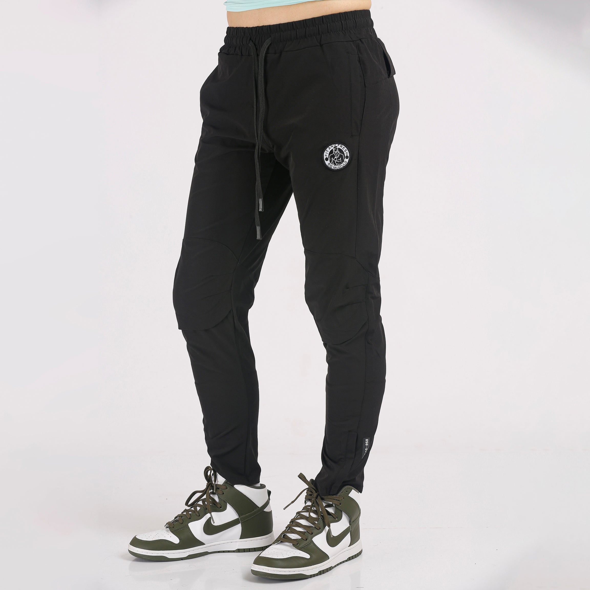 Musculo Slim fit Joggers 2023